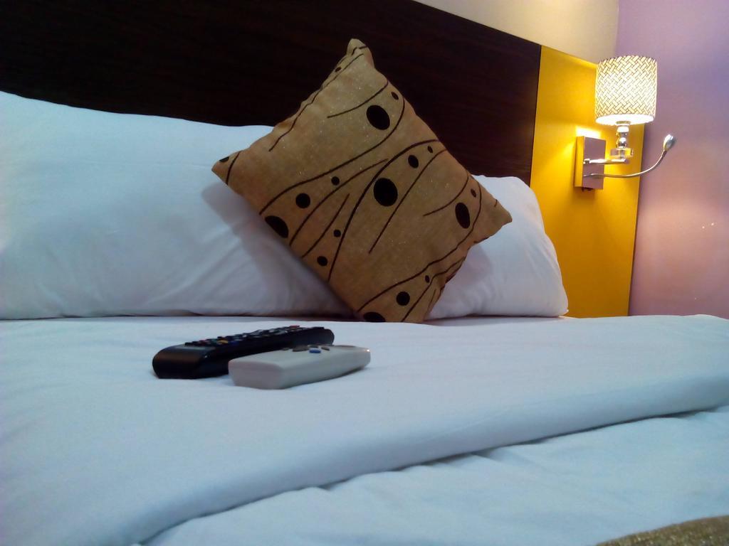 Downtown Royal Hotel Ikeja Exterior foto